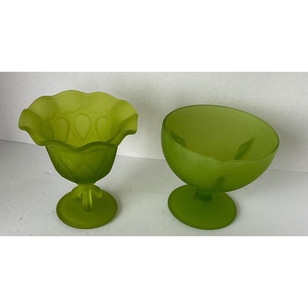 Vintage Satin Green Glass Sherbet Cups Ruffled Frosted Set of 2 Retro